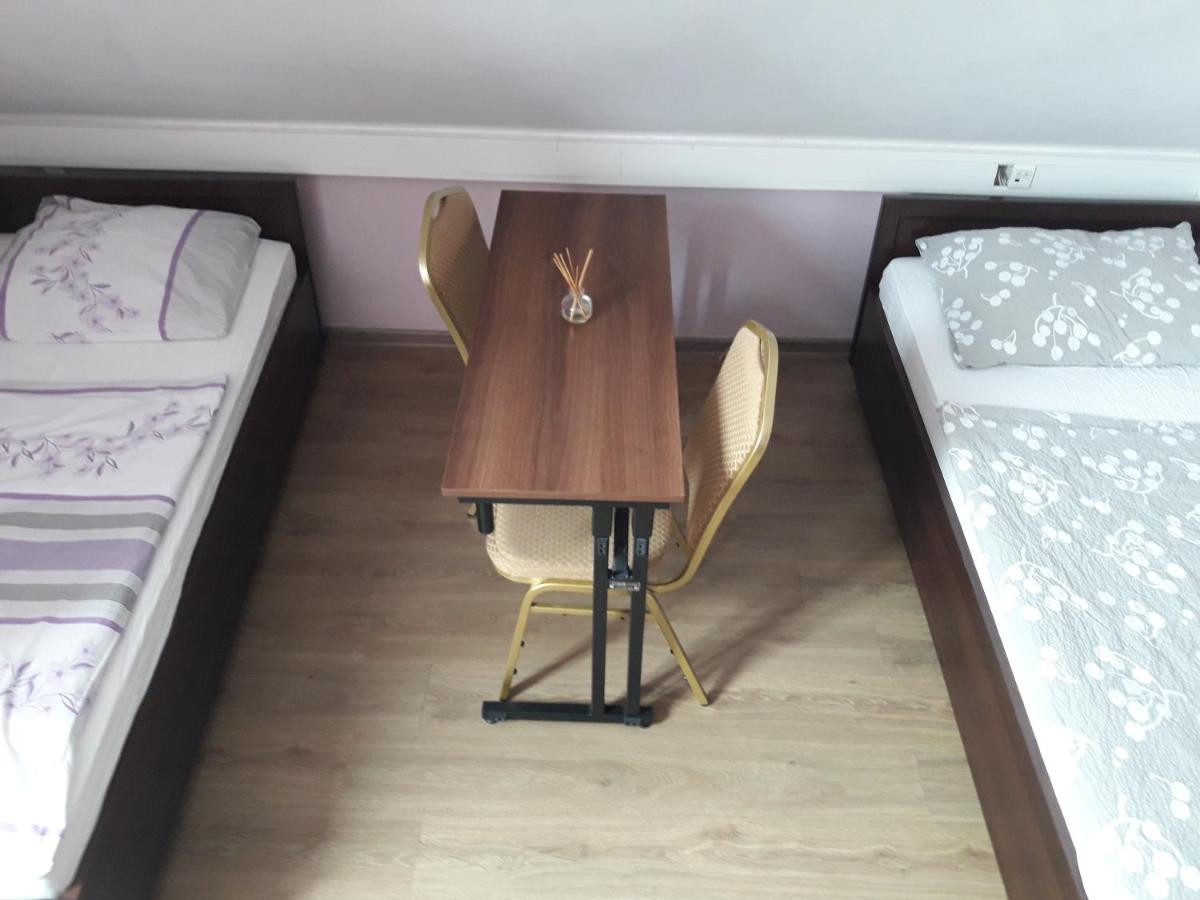 Hostel Palacyk Bydgoszcz Bagian luar foto